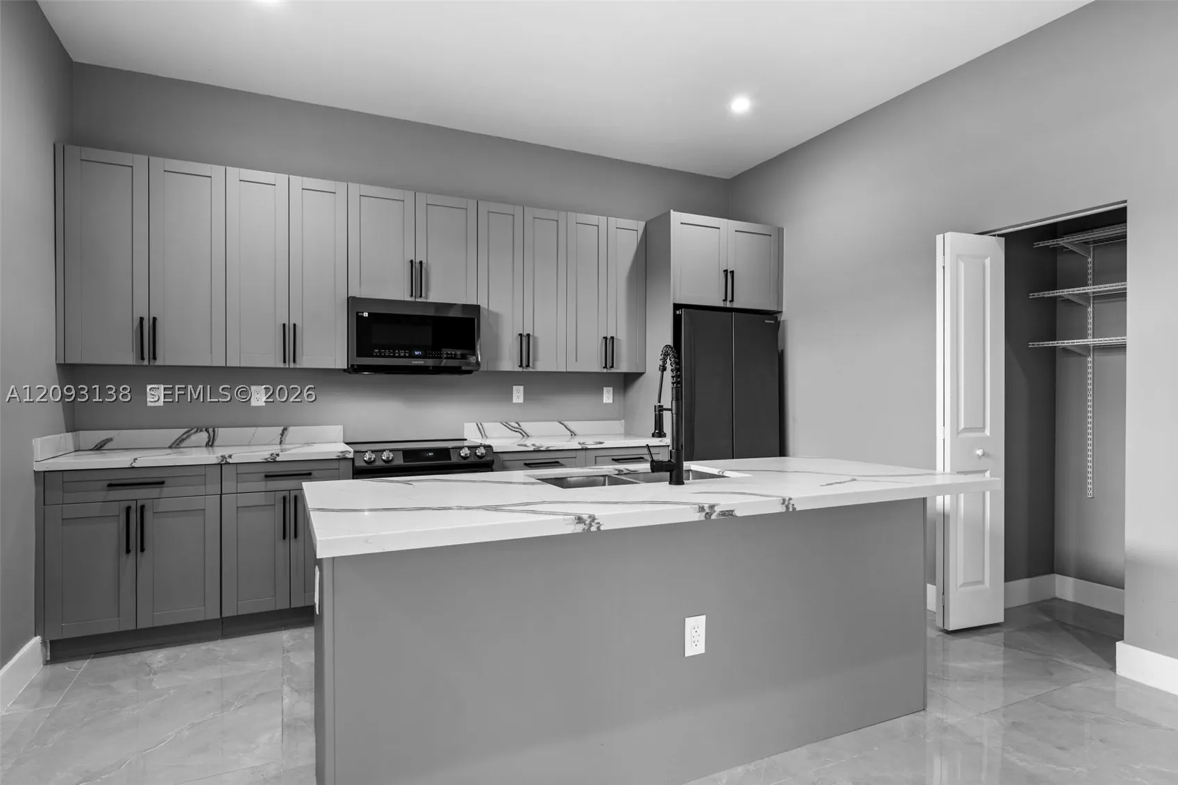 808 NW 5th Ter