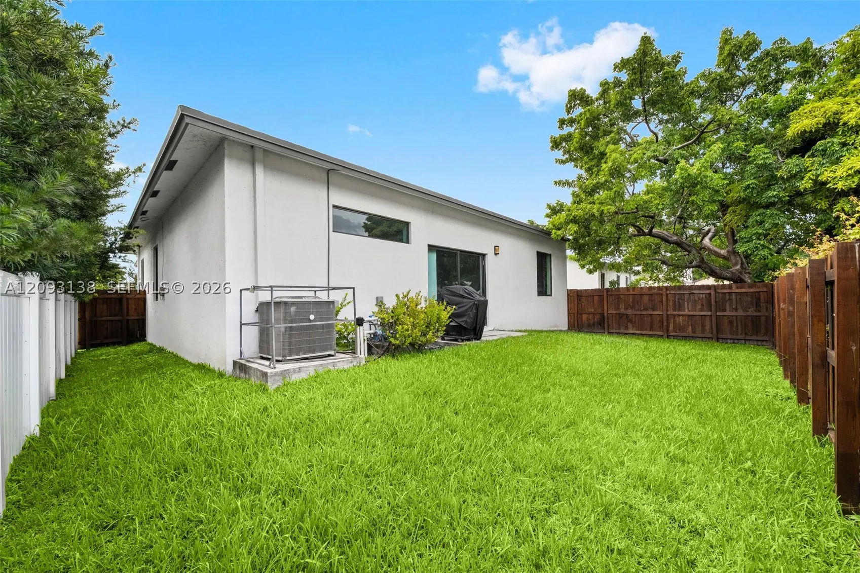 808 NW 5th Ter