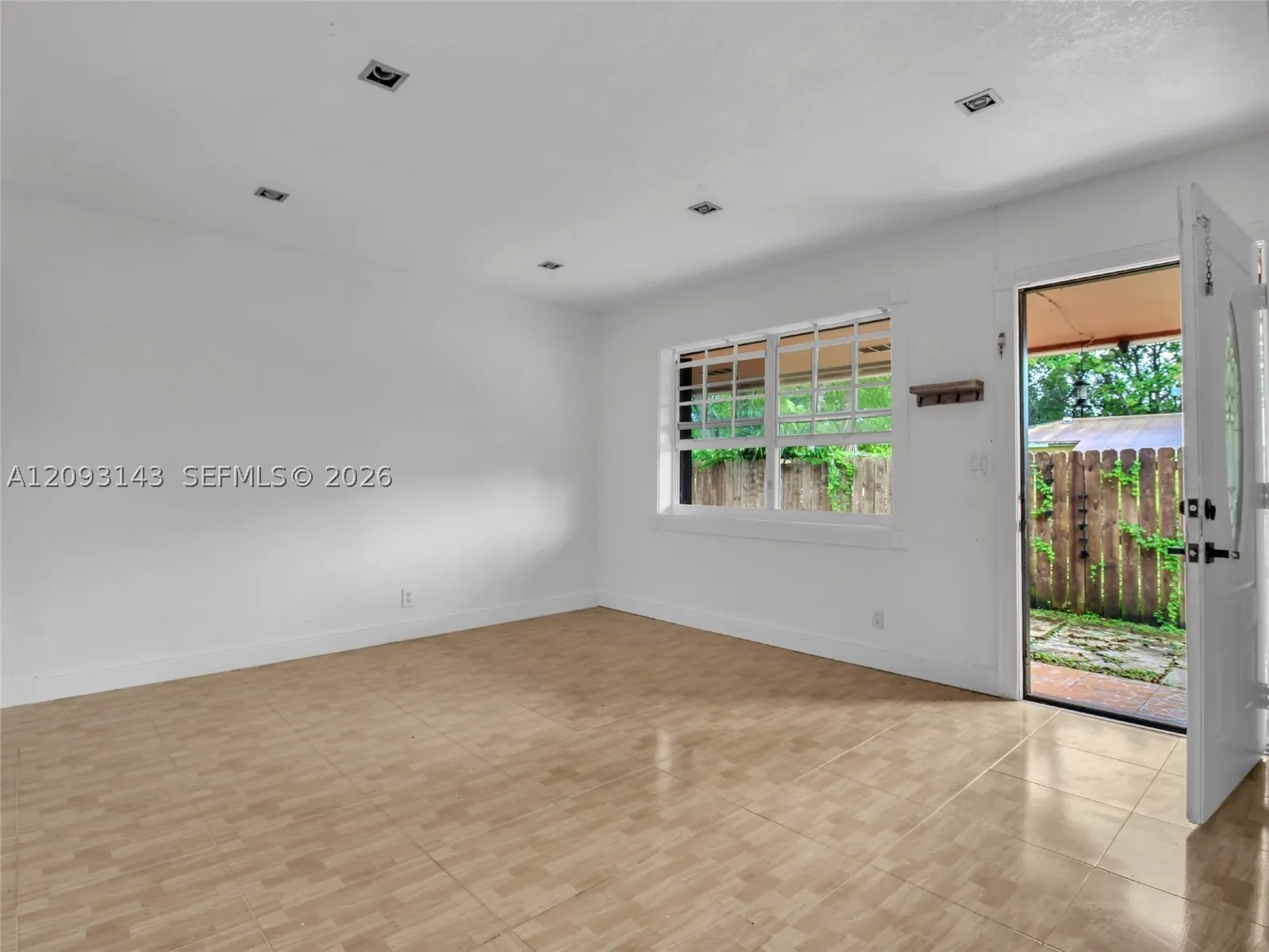 401 - 403 SW 4th Ter
