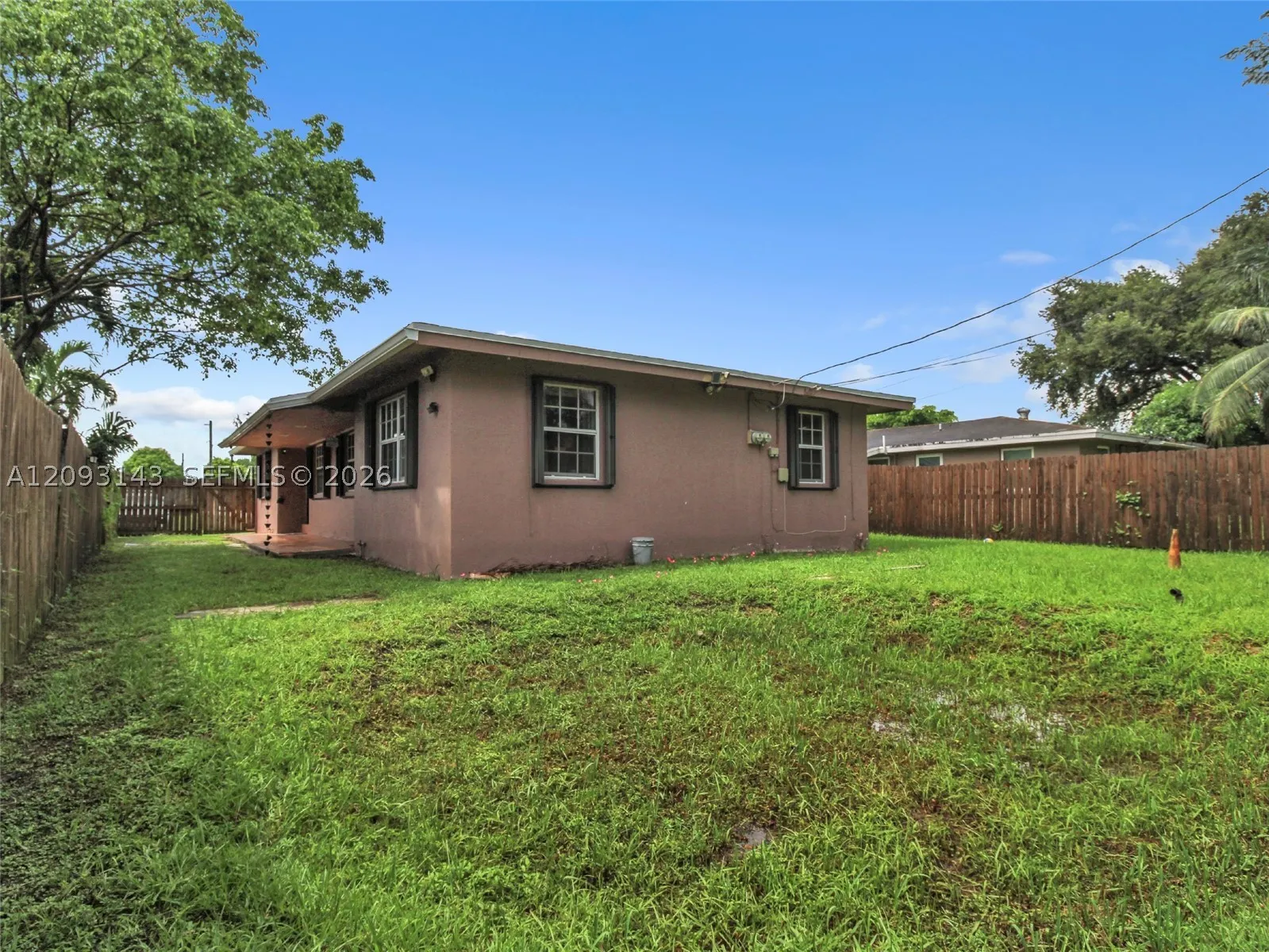 401 - 403 SW 4th Ter