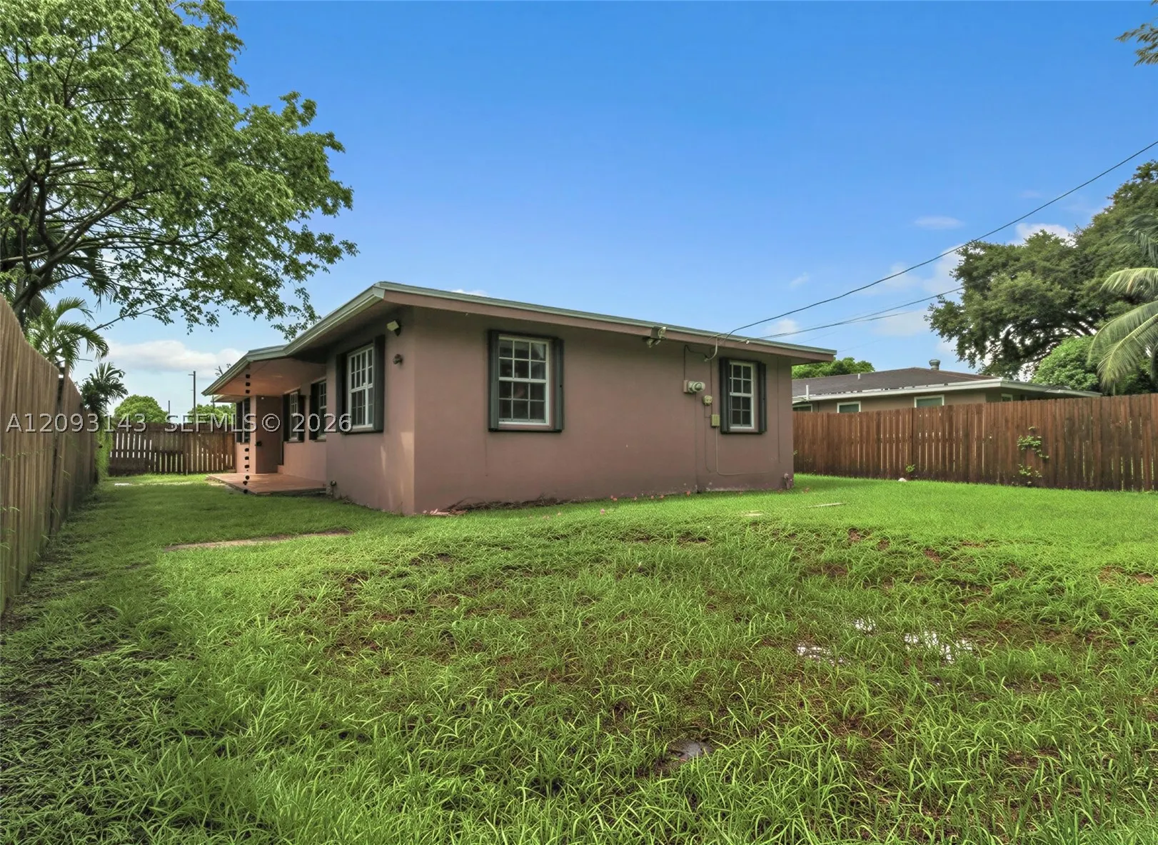 401 - 403 SW 4th Ter