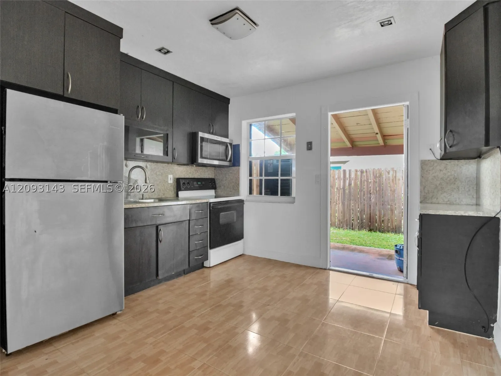 401 - 403 SW 4th Ter