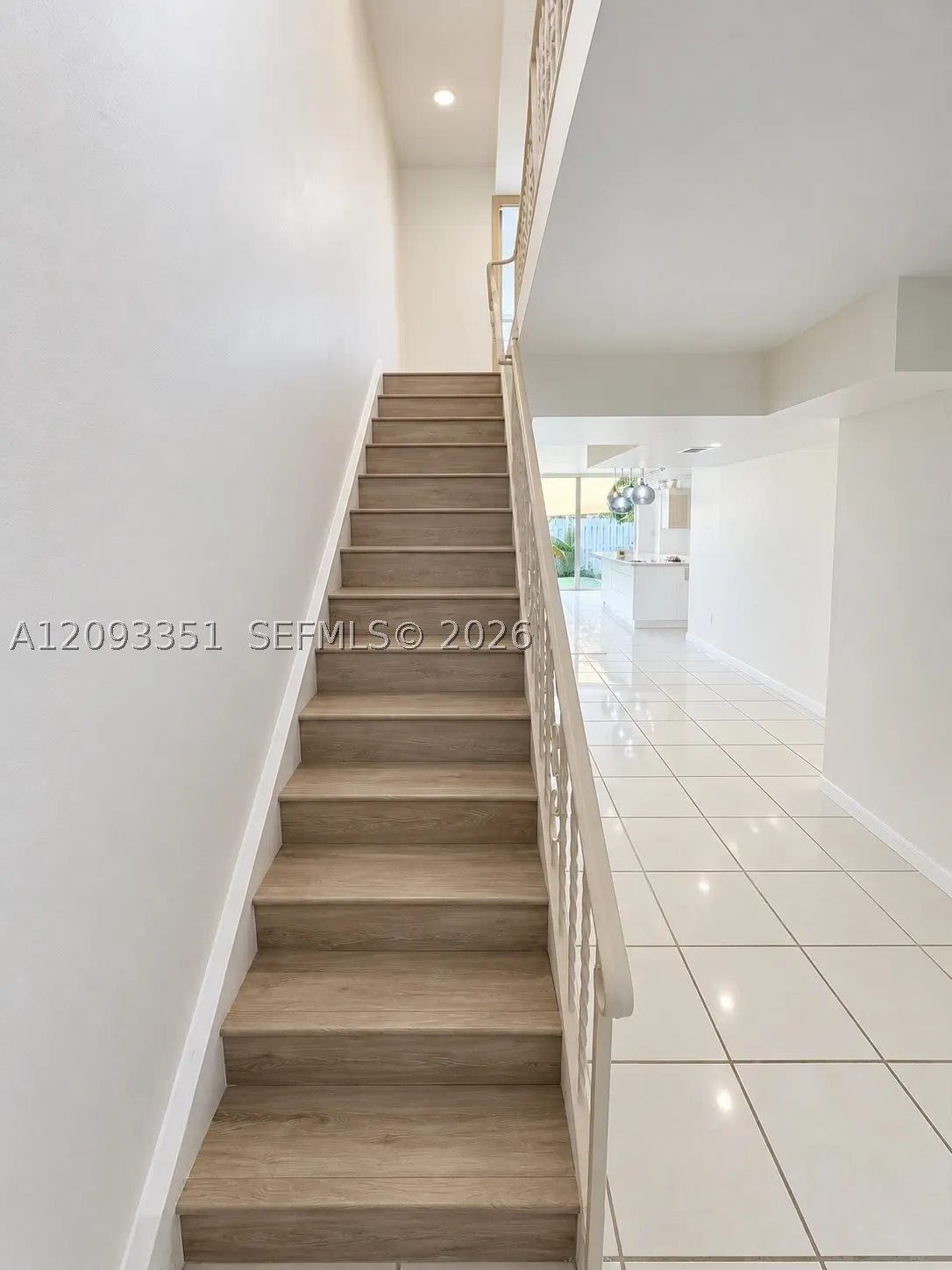 712 NE 26th Ave