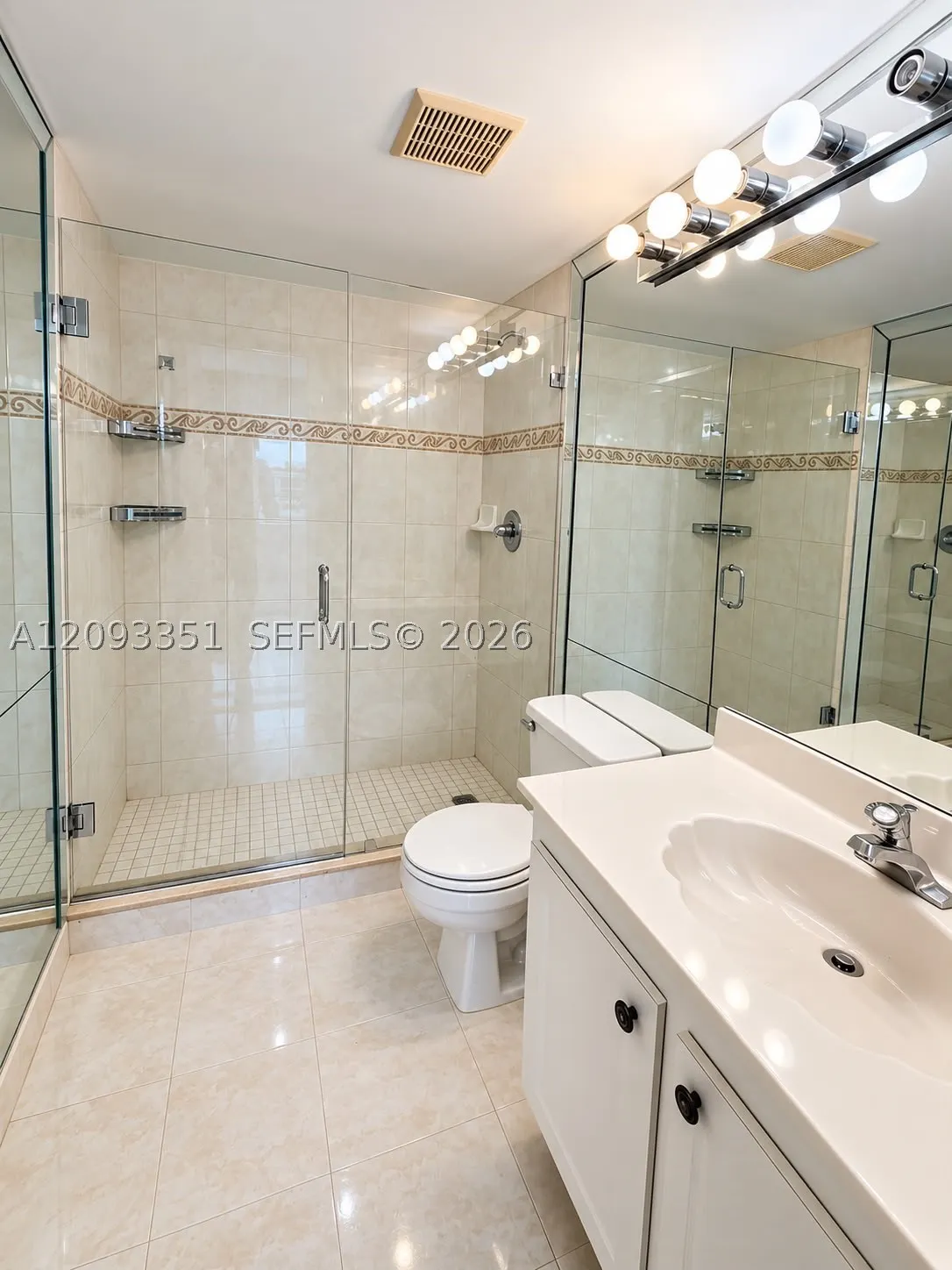 712 NE 26th Ave