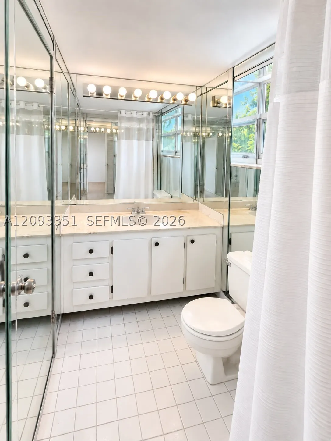 712 NE 26th Ave