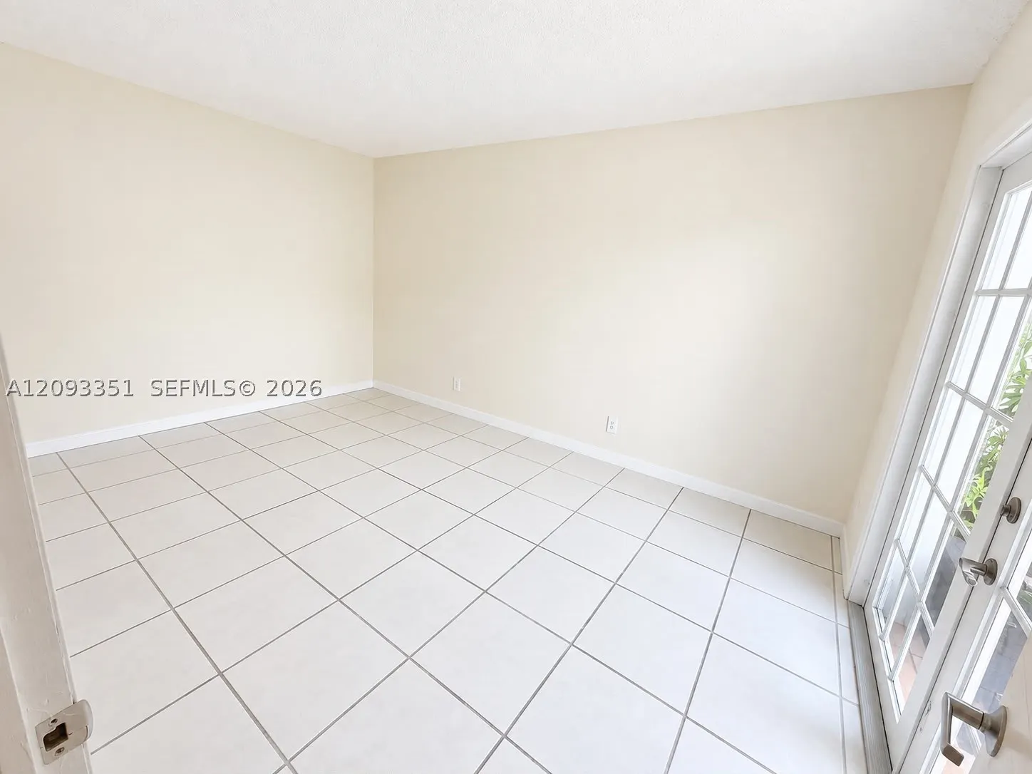 712 NE 26th Ave