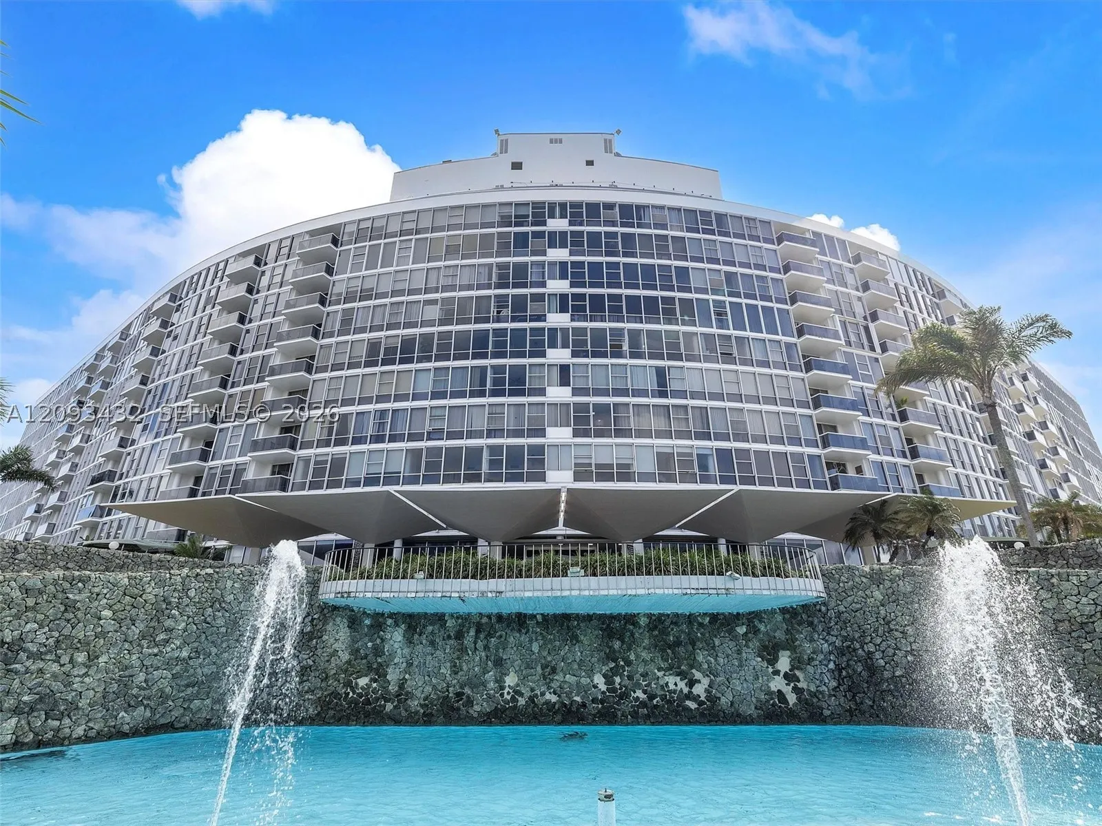 900 Bay Dr #721