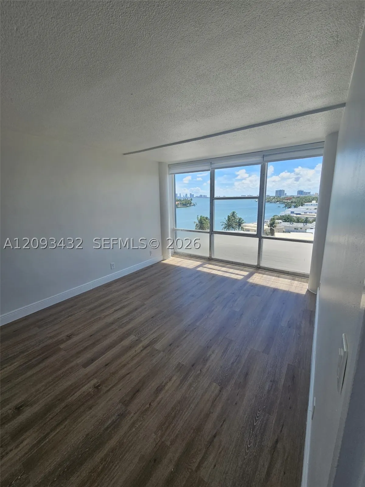 900 Bay Dr #721