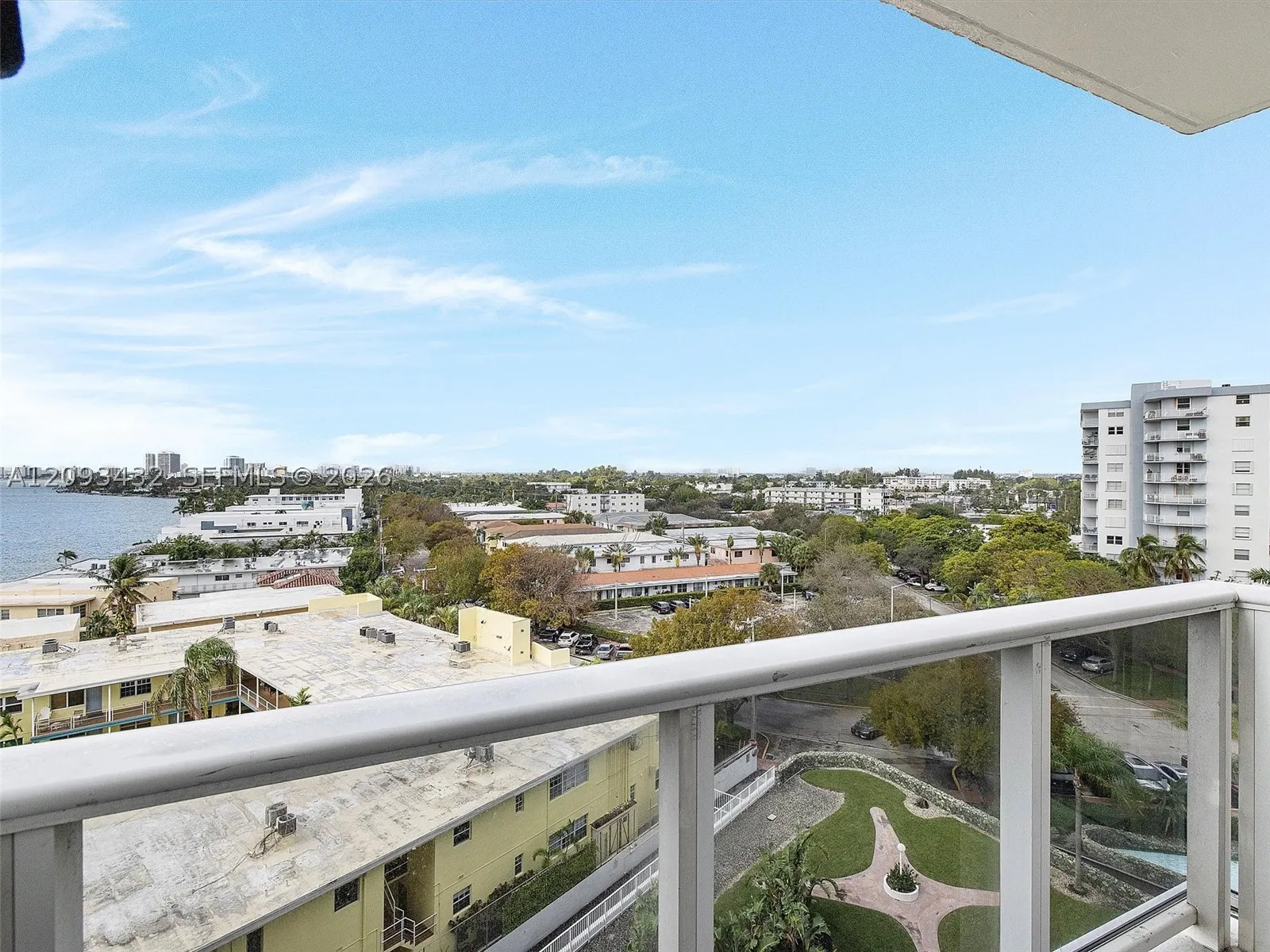 900 Bay Dr #721