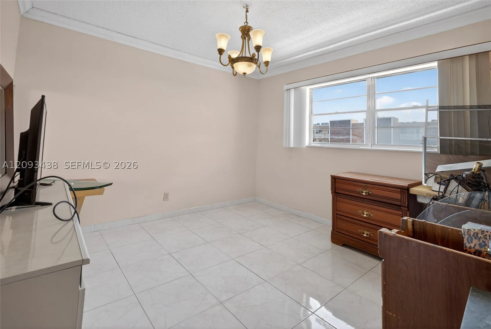 610 NE 12th Ave #602