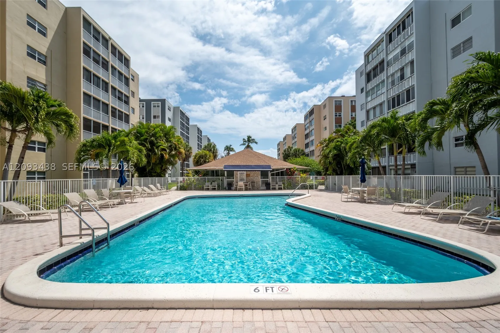 610 NE 12th Ave #602