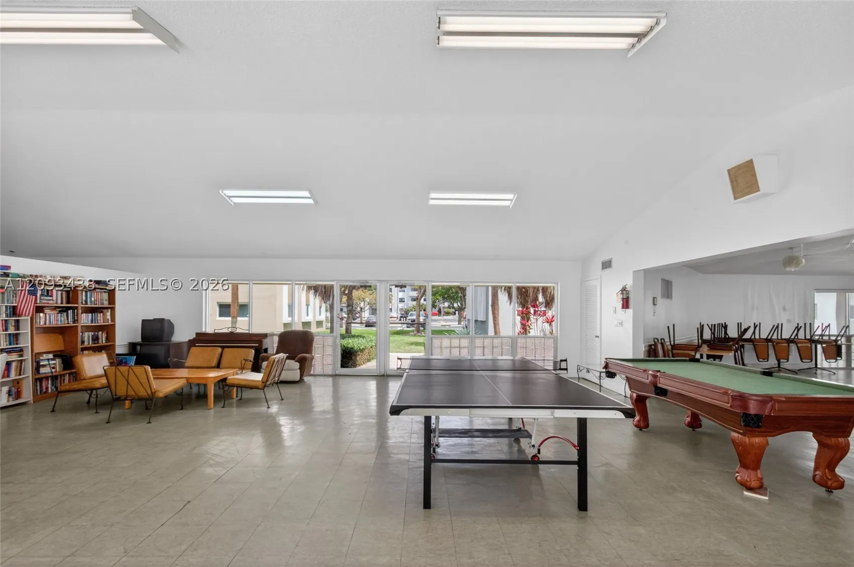 610 NE 12th Ave #602