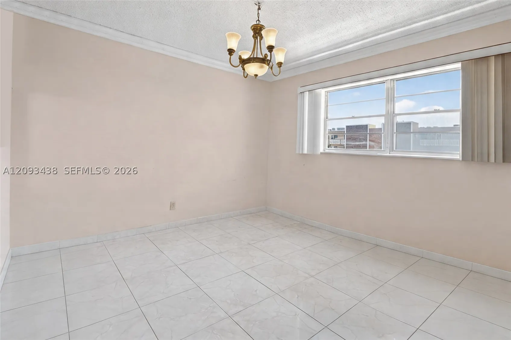 610 NE 12th Ave #602