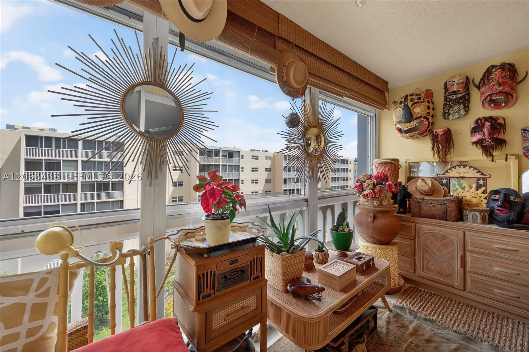 610 NE 12th Ave #602