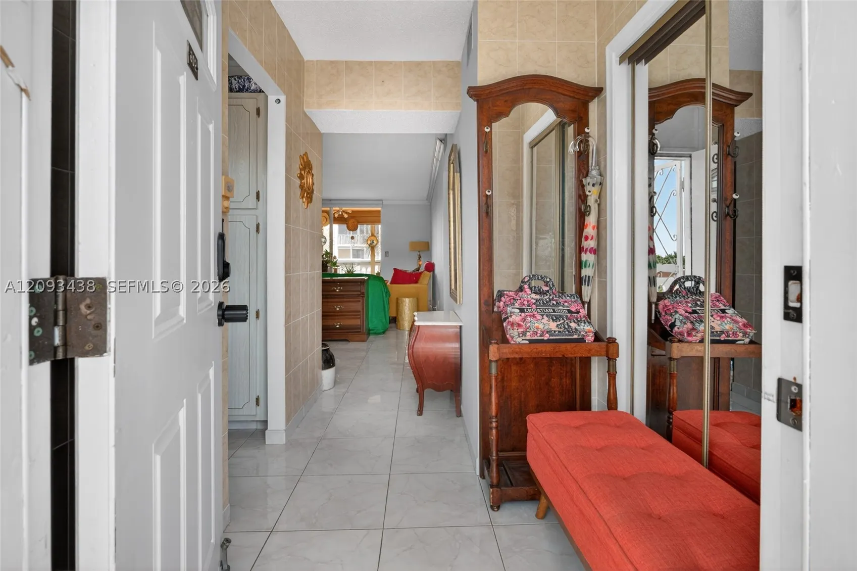 610 NE 12th Ave #602