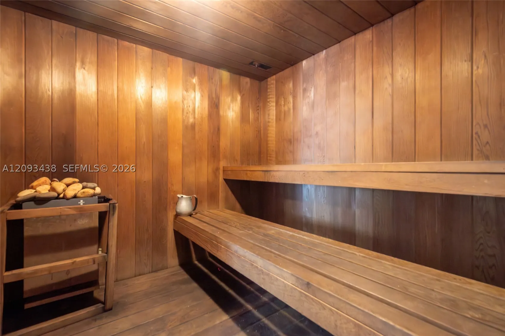 610 NE 12th Ave #602