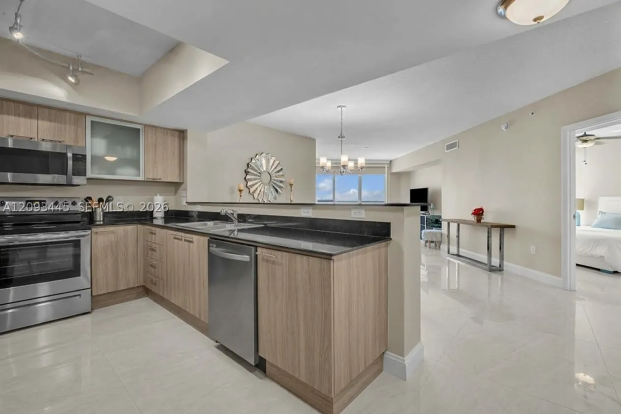 16699 Collins Ave #3010