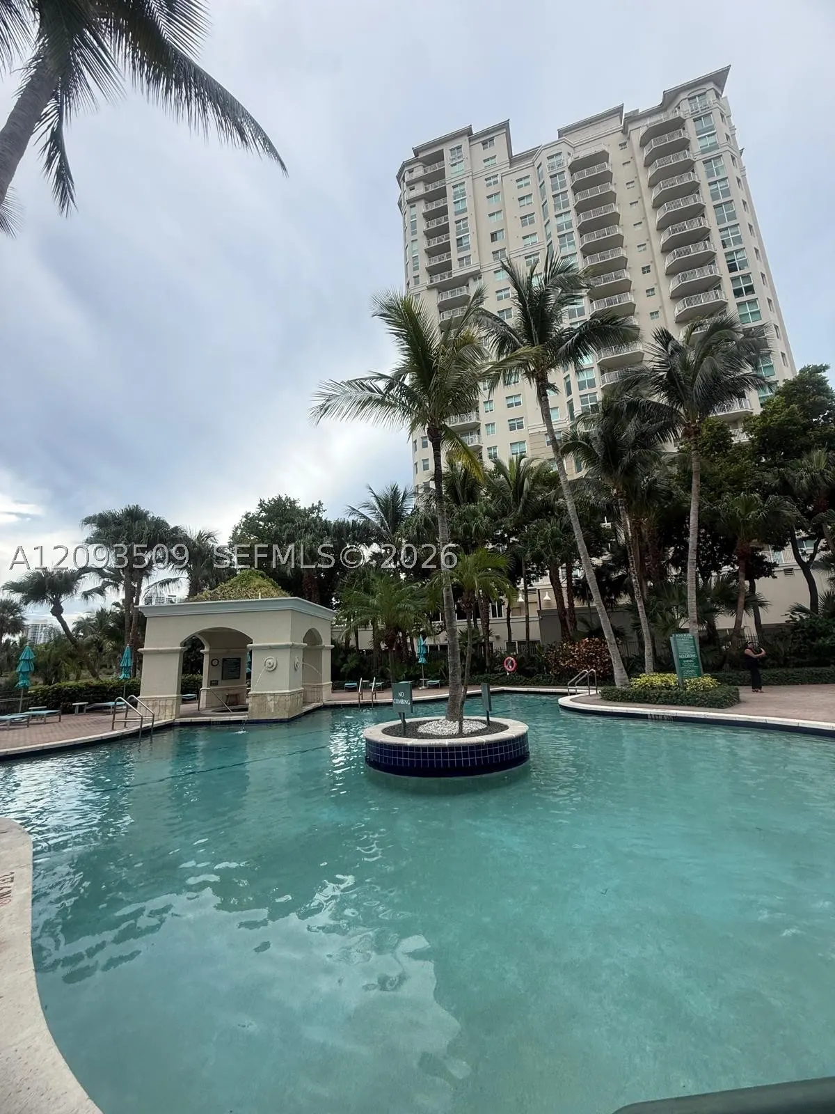 19501 W Country Club Dr #TS-03