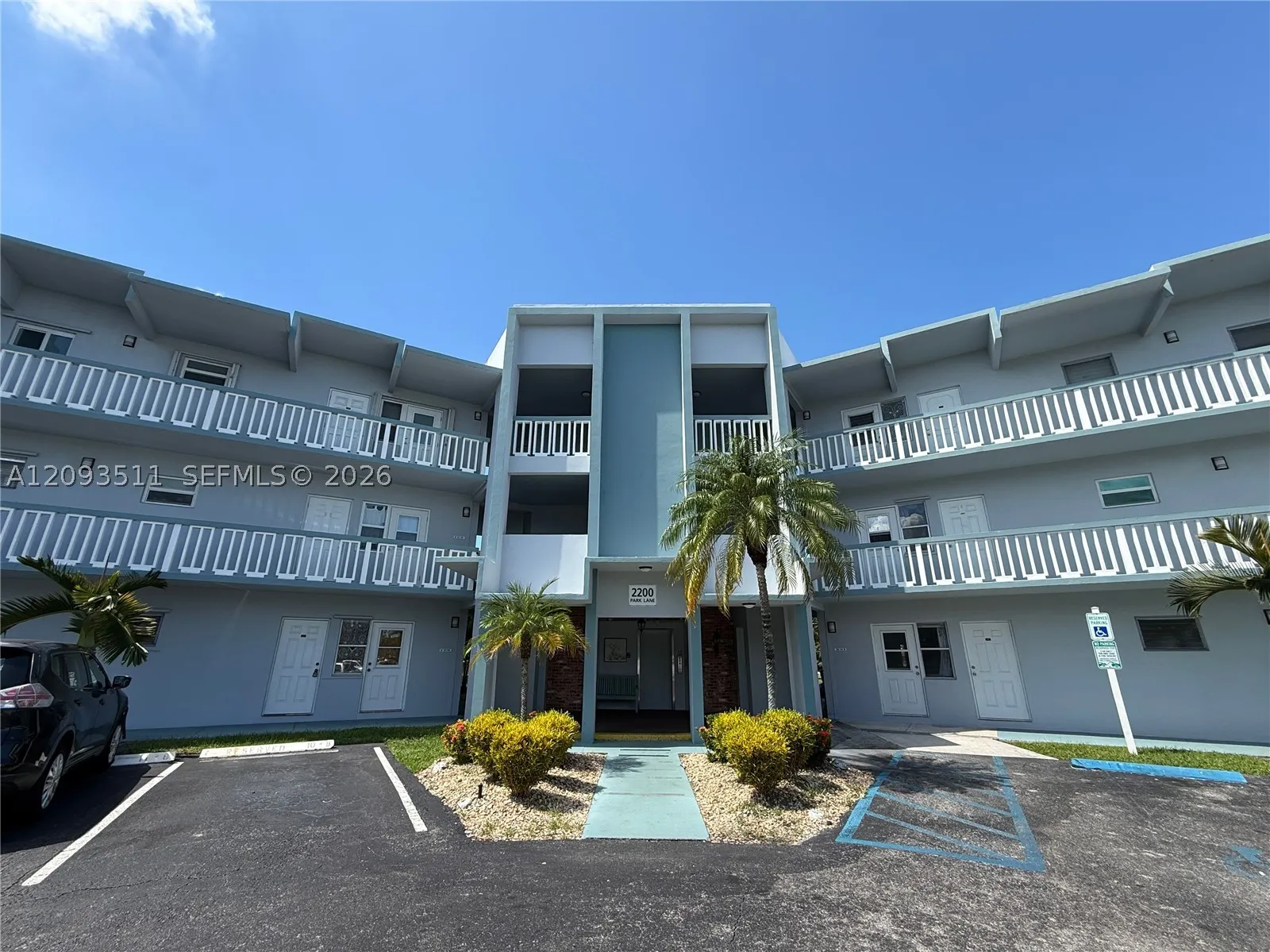 2200 Park Ln #306