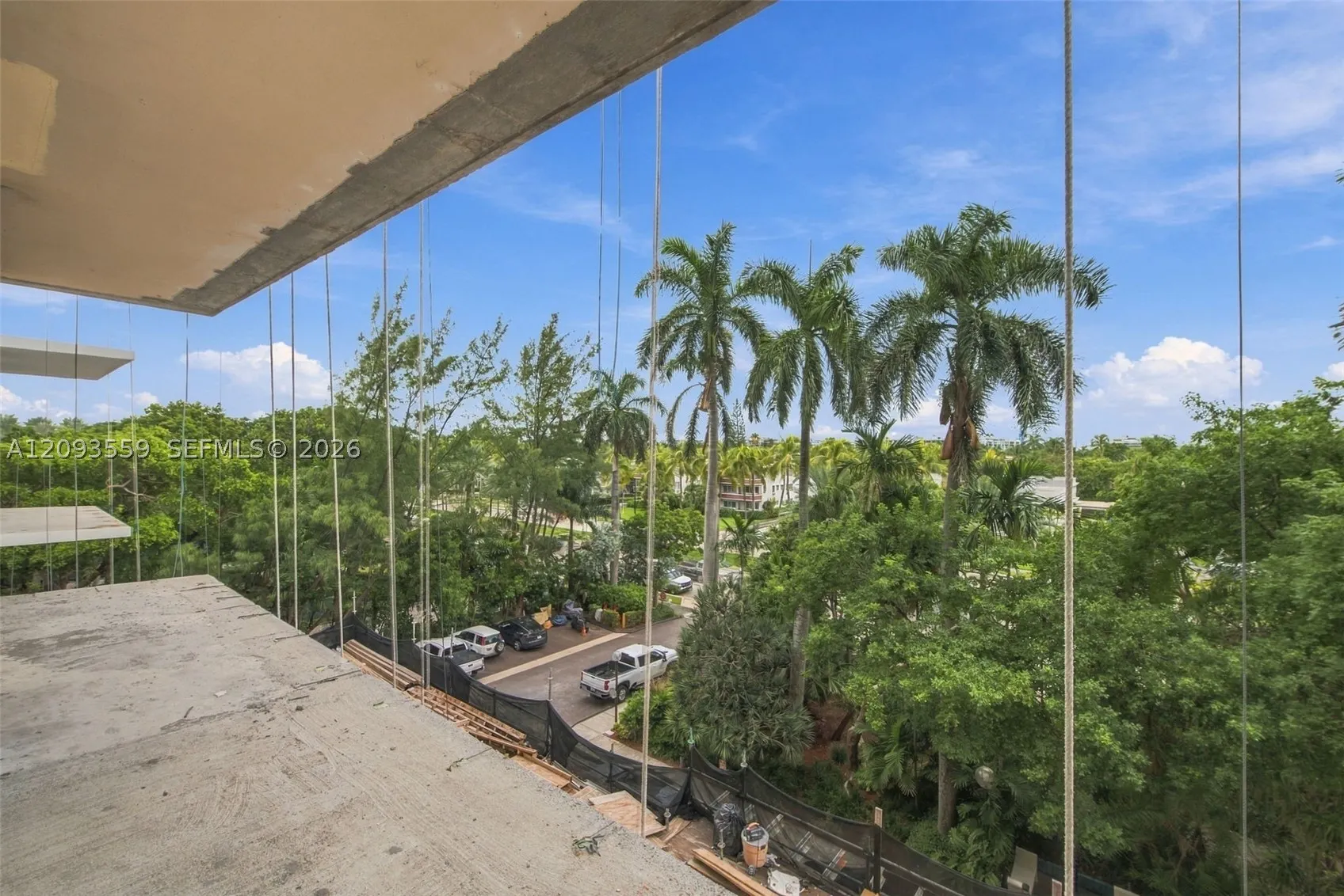 10185 Collins Ave #506