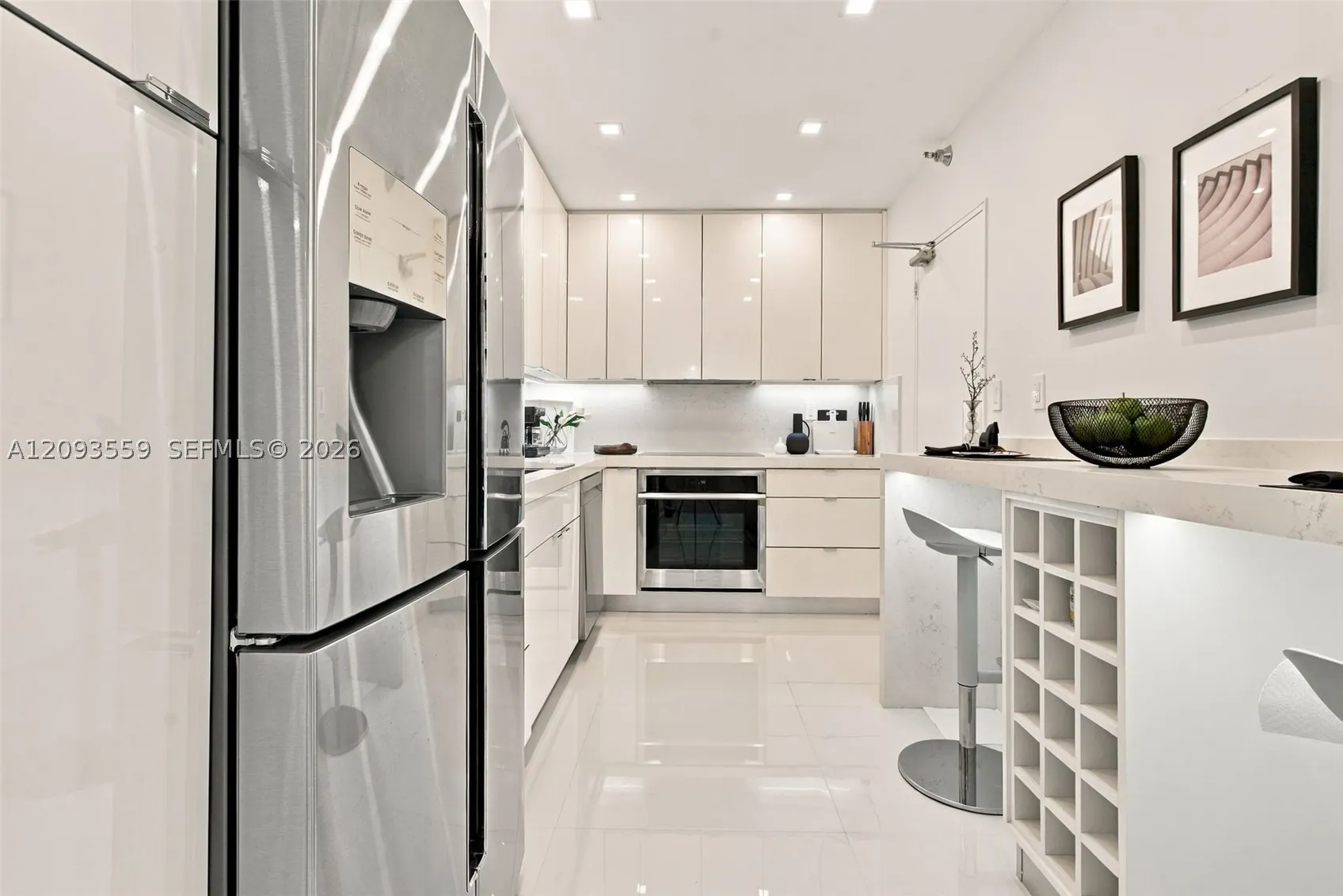 10185 Collins Ave #506