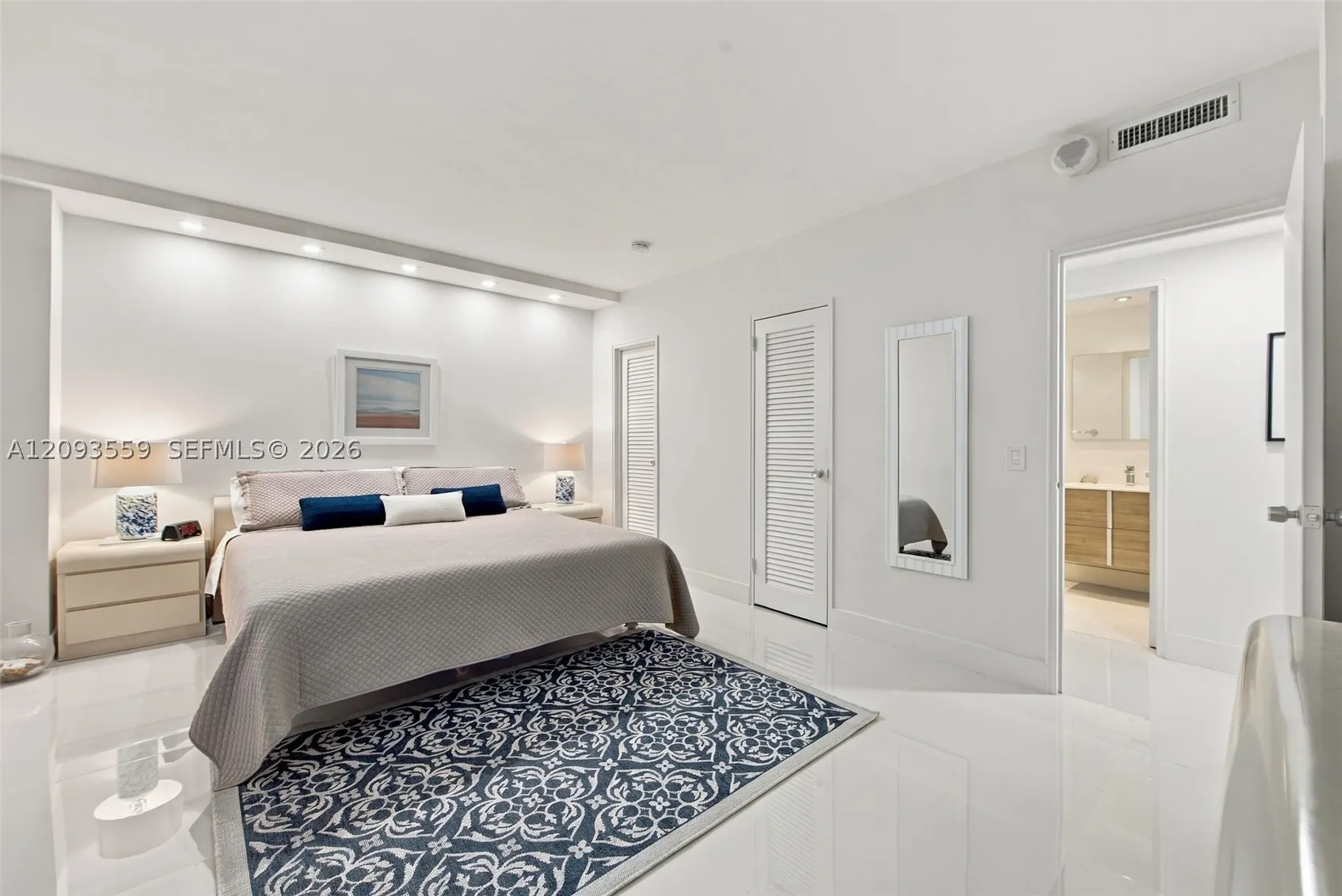 10185 Collins Ave #506