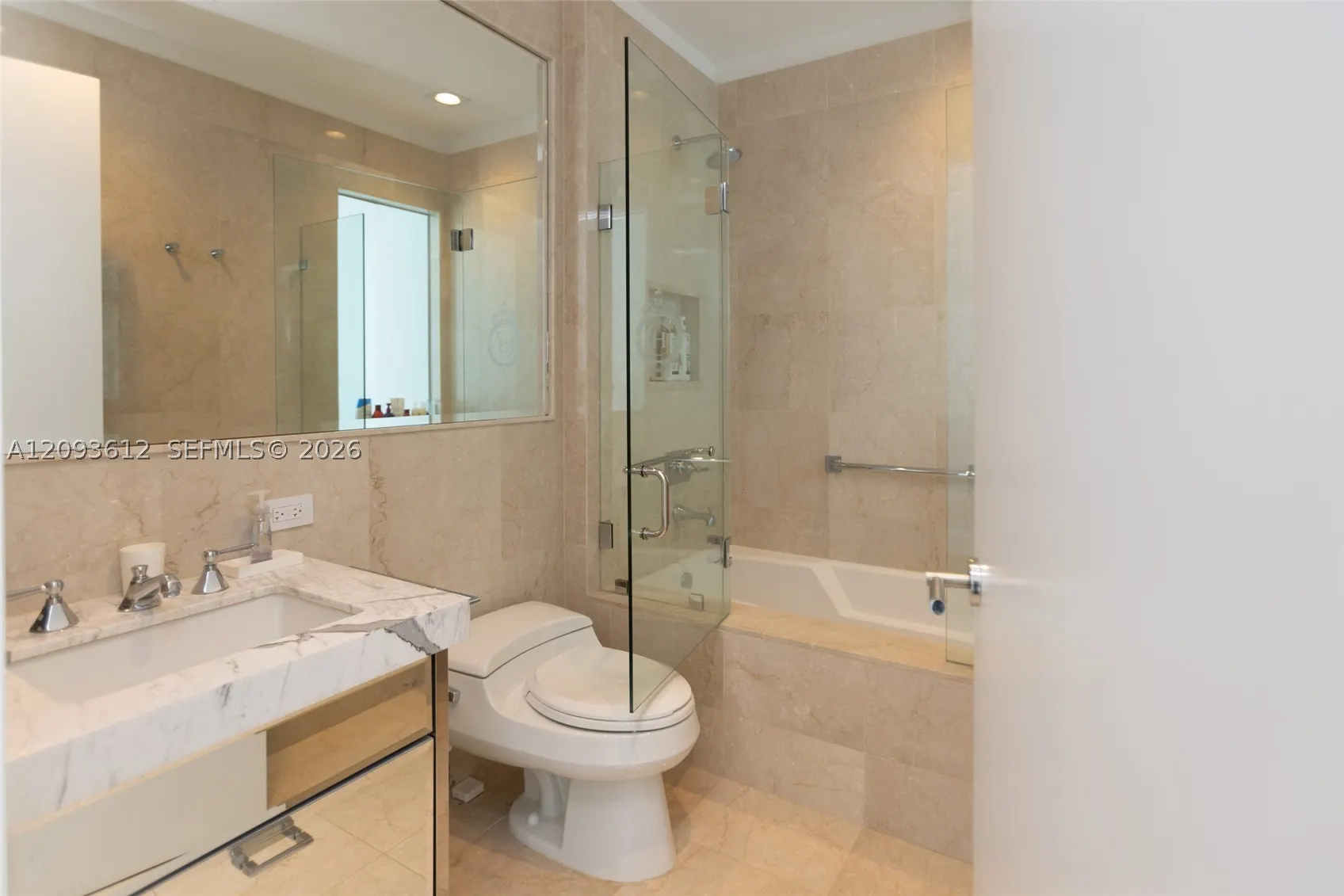 17475 Collins Ave #1802