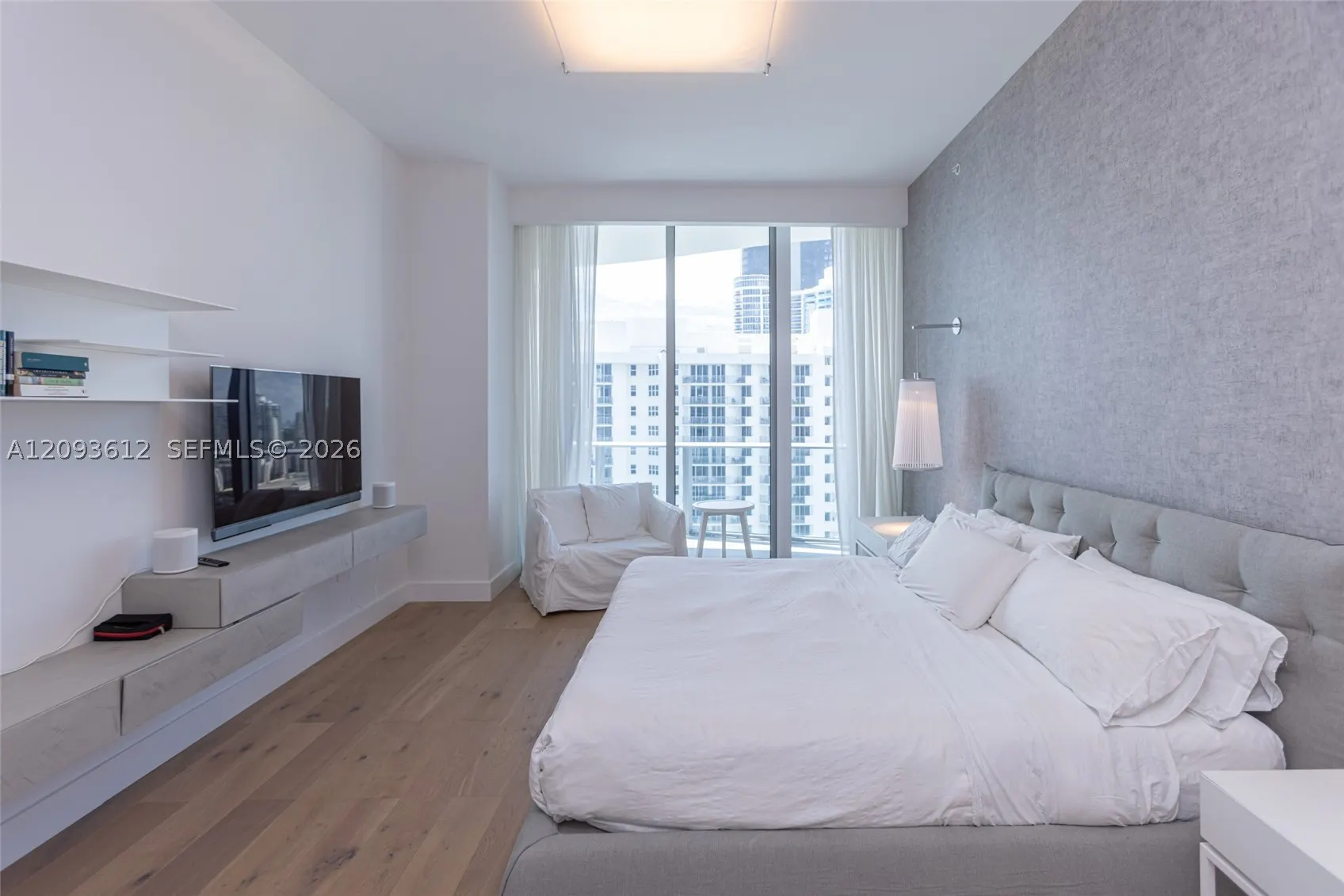 17475 Collins Ave #1802