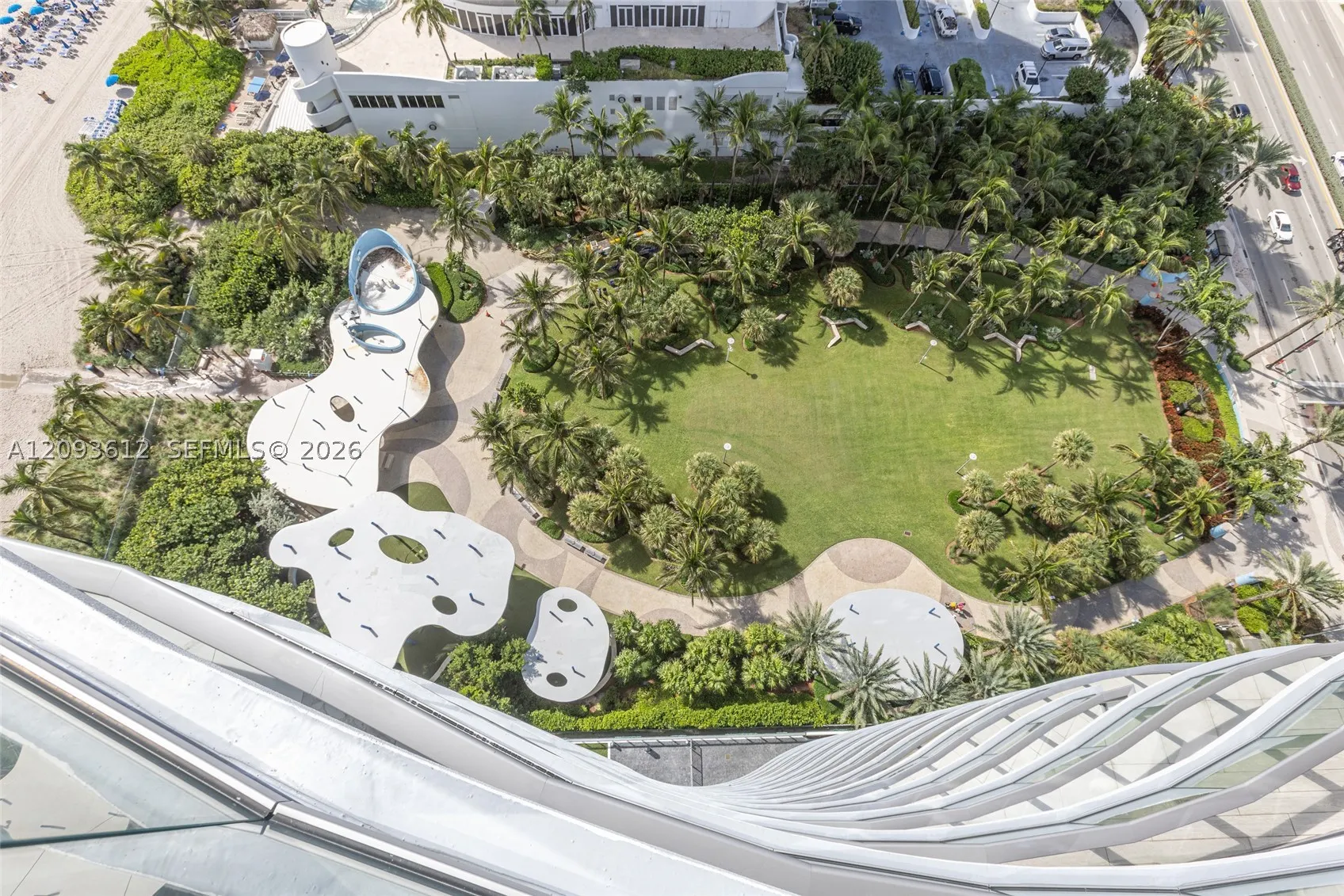 17475 Collins Ave #1802