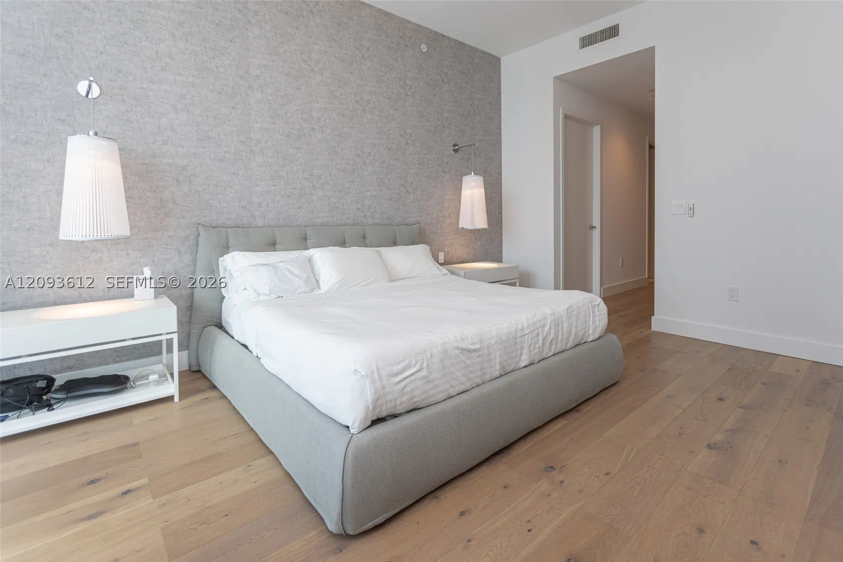 17475 Collins Ave #1802