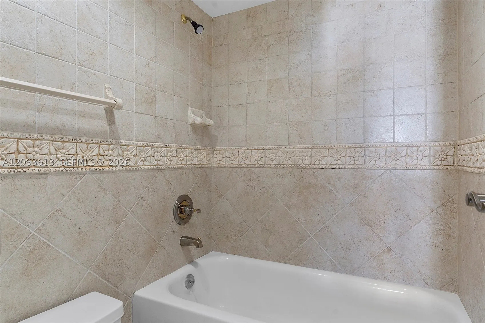 5701 Collins Ave #1007