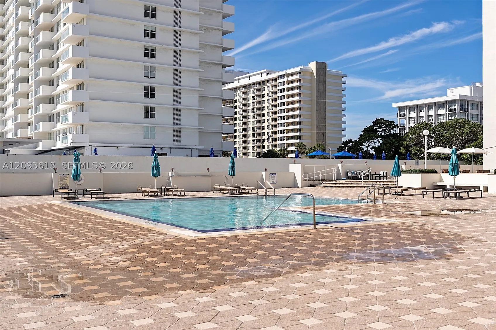 5701 Collins Ave #1007