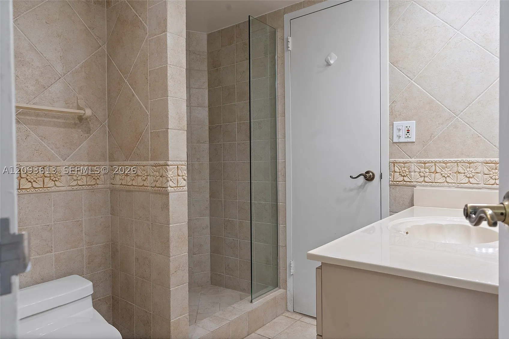 5701 Collins Ave #1007
