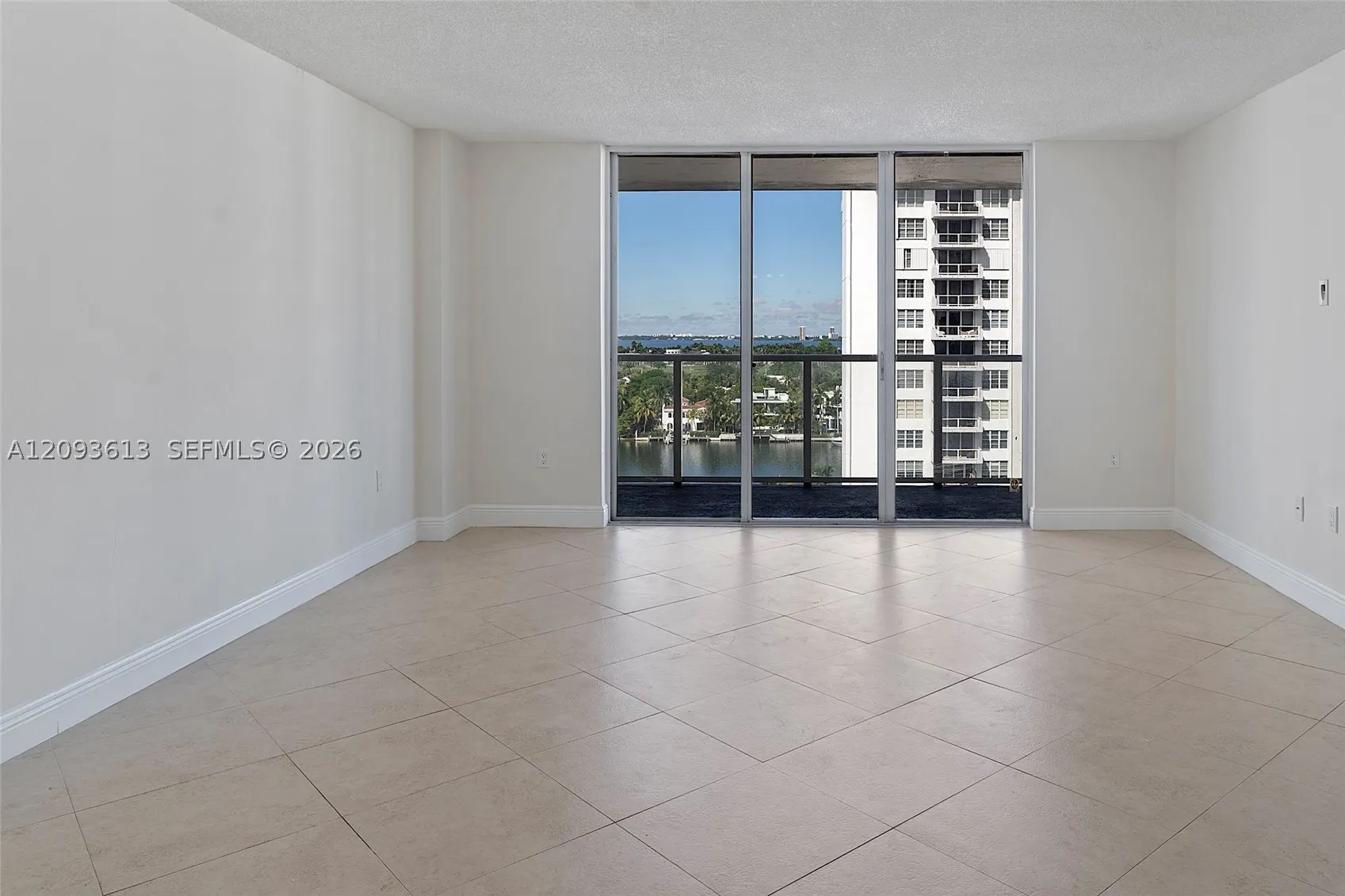 5701 Collins Ave #1007