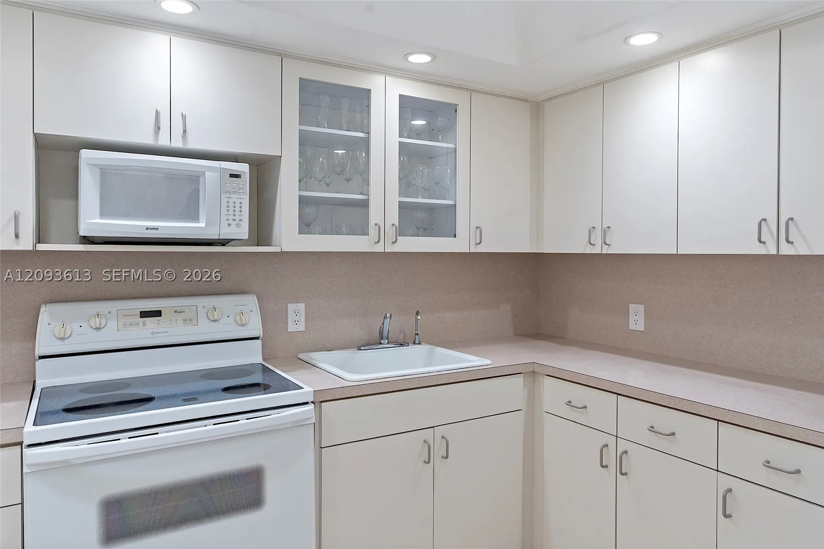 5701 Collins Ave #1007