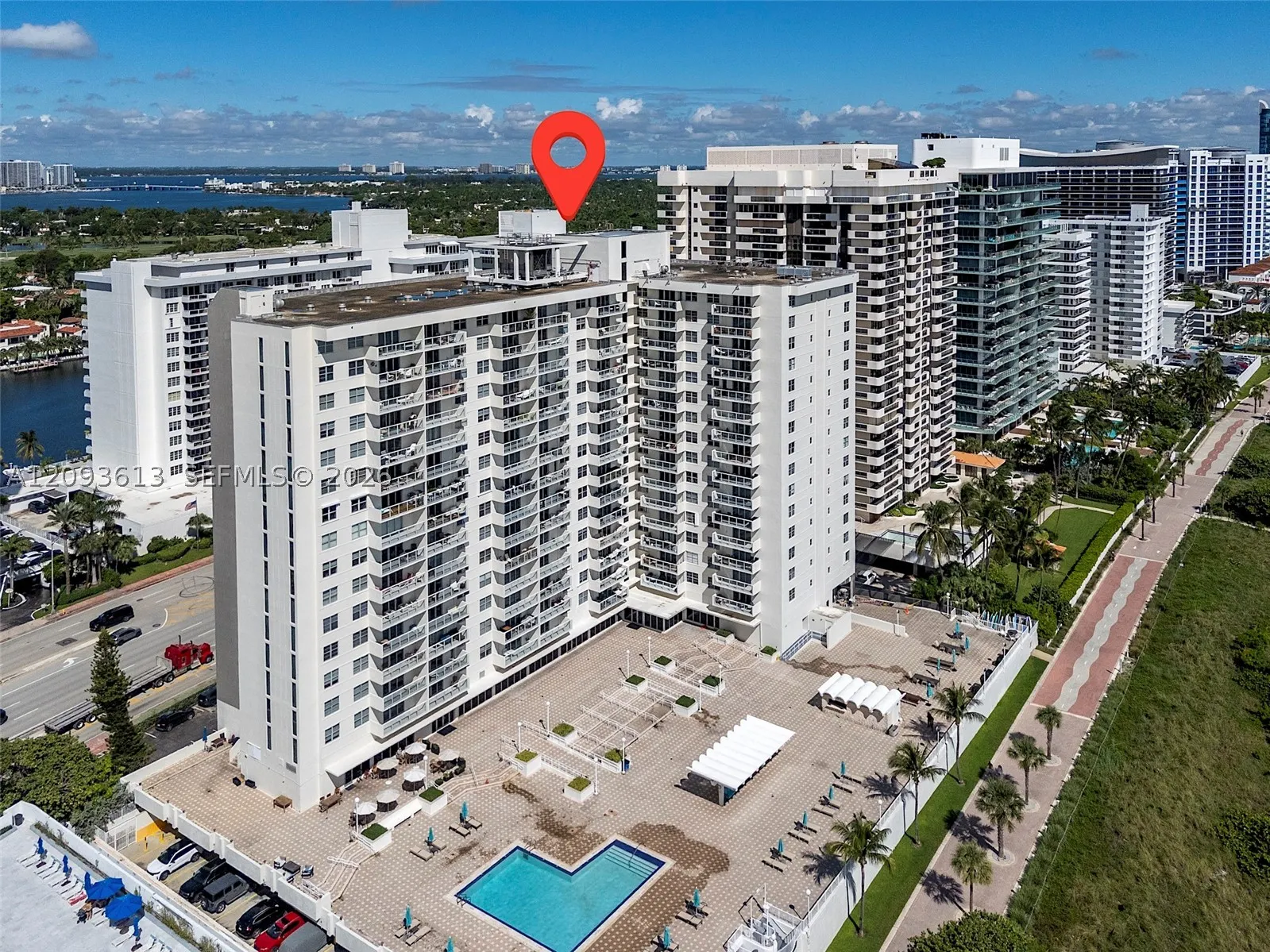 5701 Collins Ave #1007