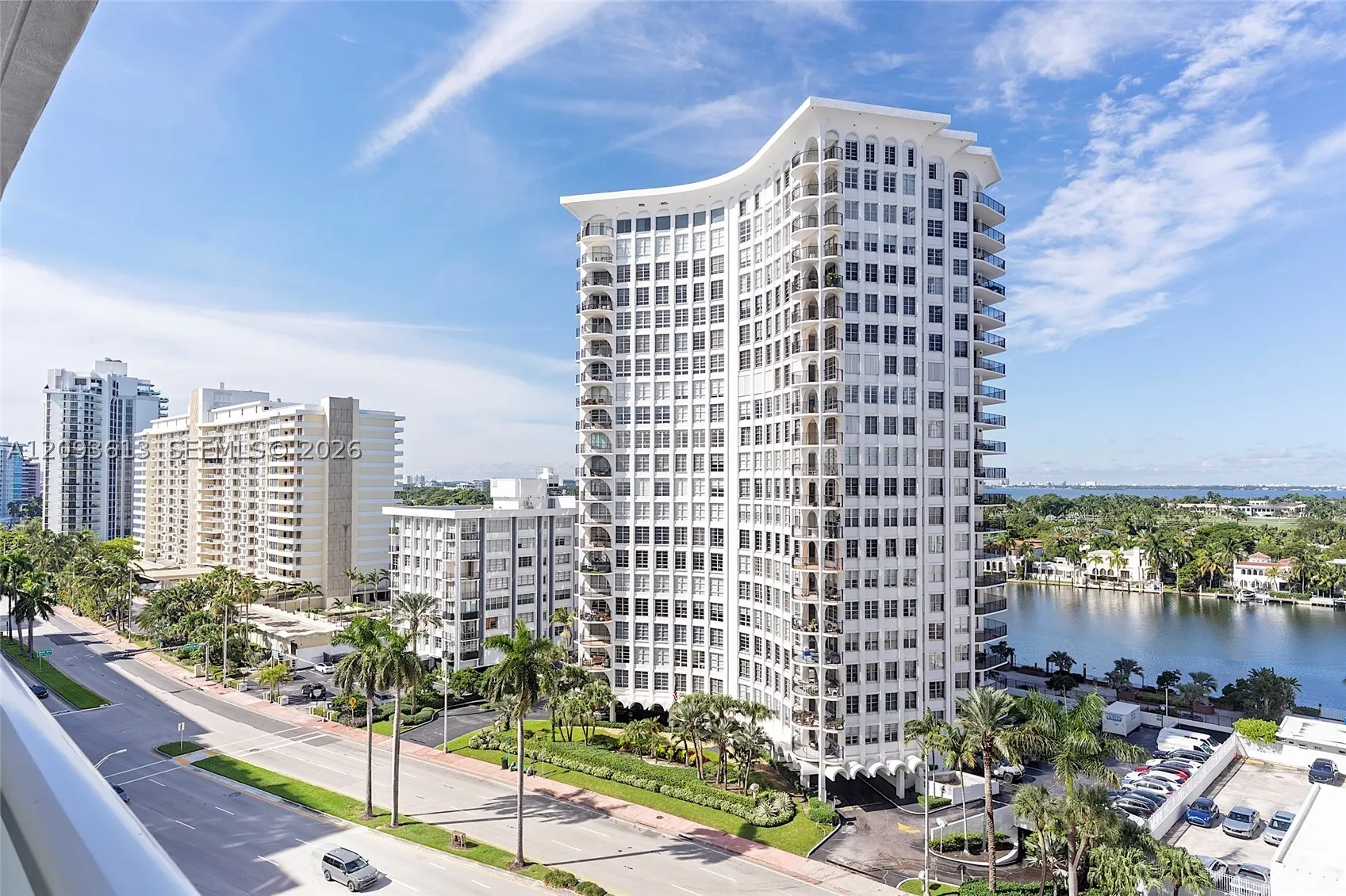 5701 Collins Ave #1007
