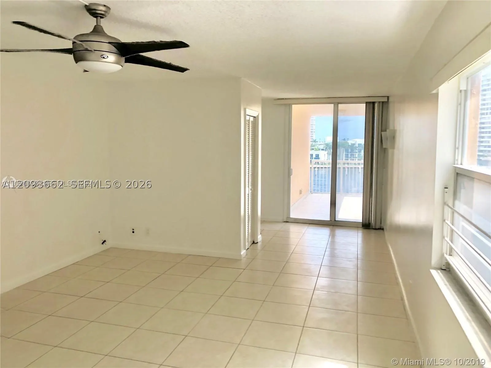 121 Golden Isles Dr #407