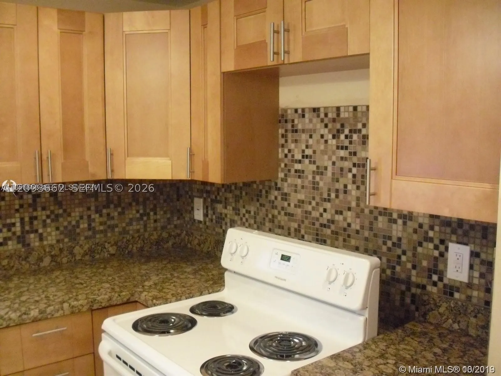 121 Golden Isles Dr #407