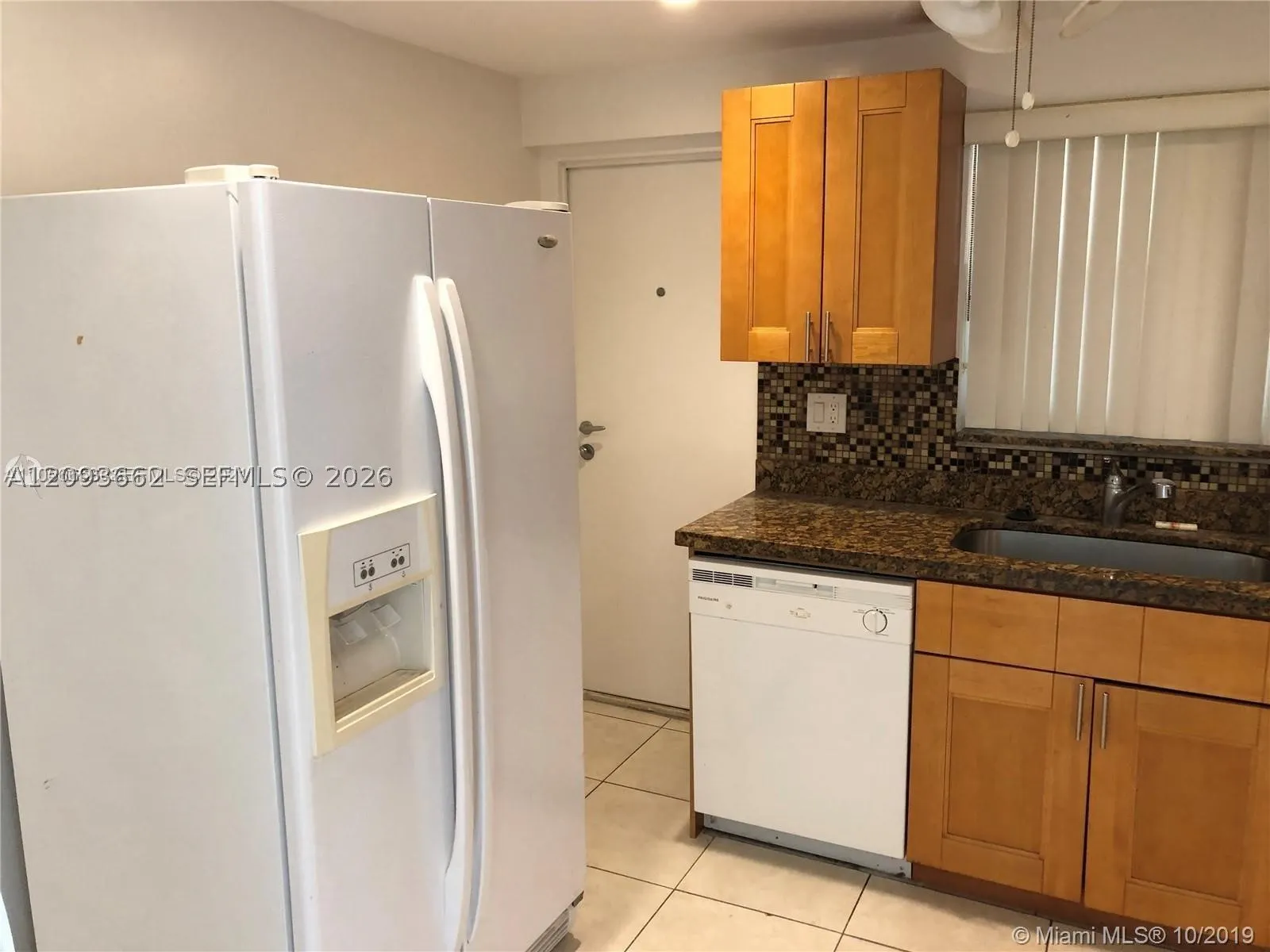121 Golden Isles Dr #407