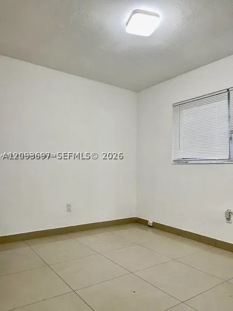 310 SW 10th Ter