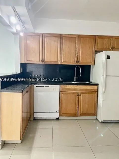 310 SW 10th Ter