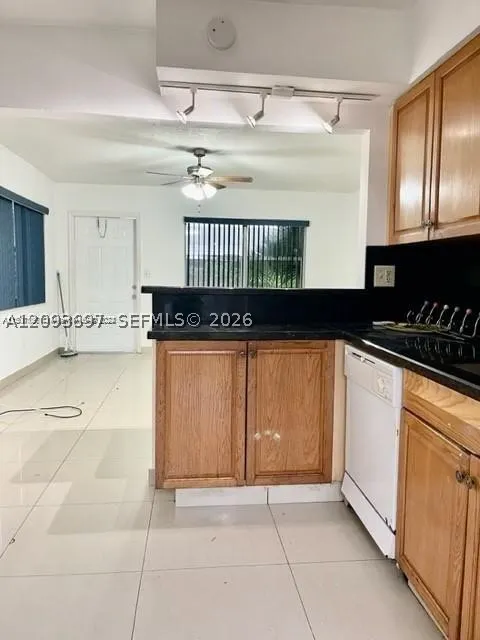 310 SW 10th Ter