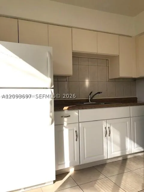 310 SW 10th Ter