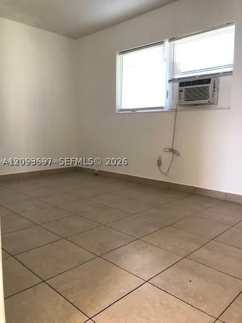 310 SW 10th Ter