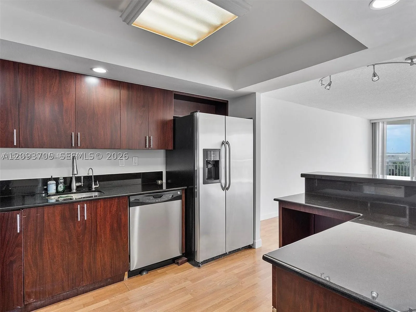 18021 Biscayne Blvd #603