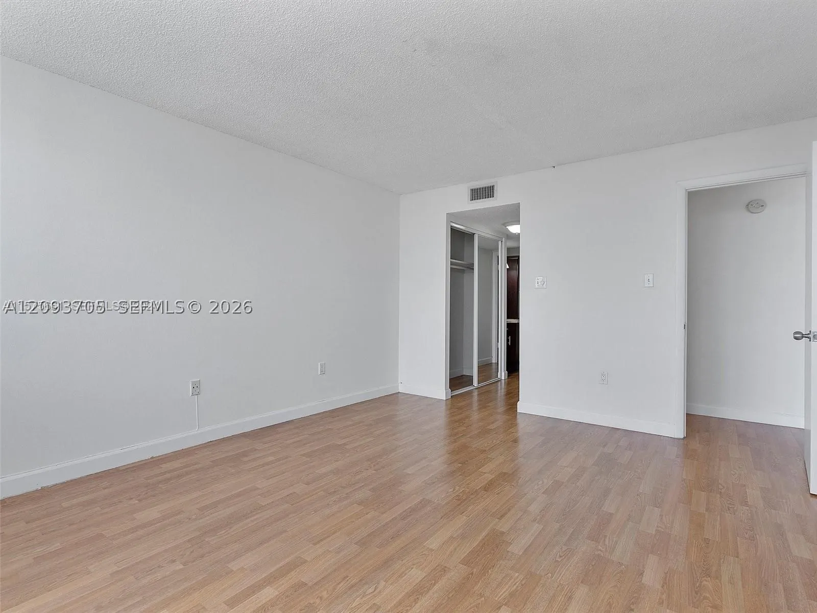 18021 Biscayne Blvd #603