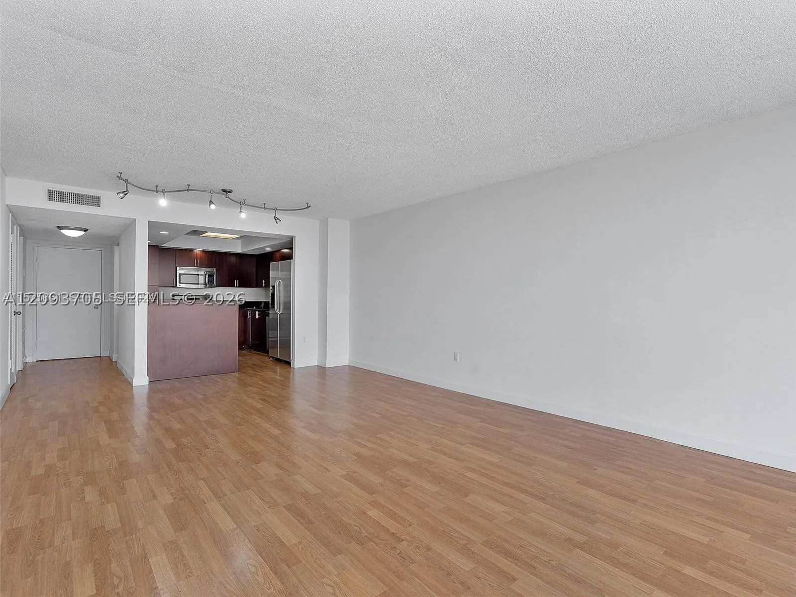 18021 Biscayne Blvd #603