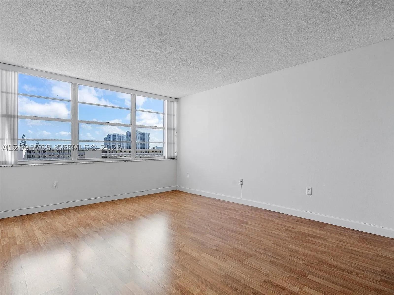 18021 Biscayne Blvd #603