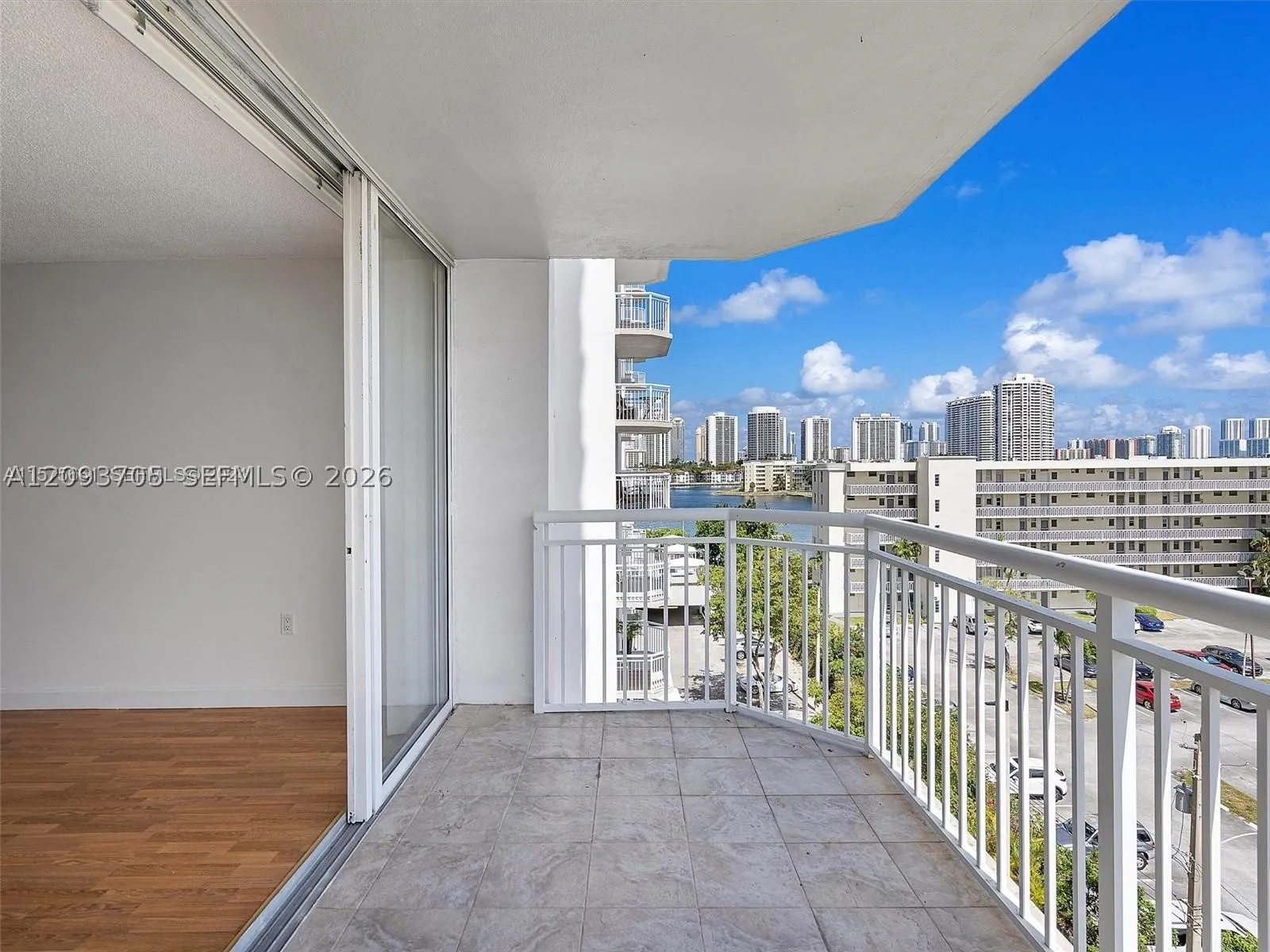 18021 Biscayne Blvd #603